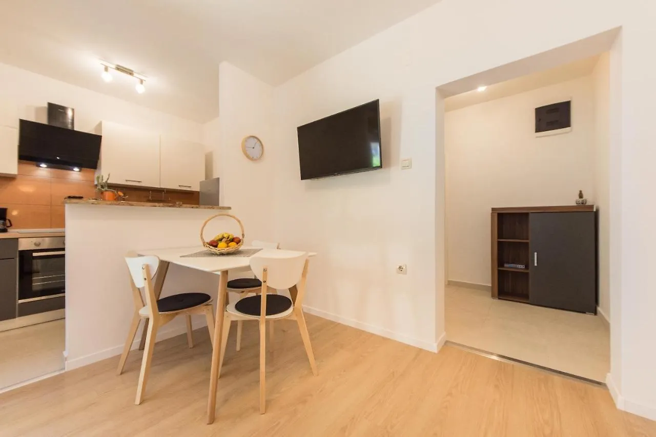 Apartament Piccola Pineta Pula 0*,