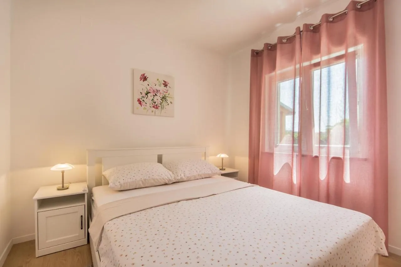 Apartment Ferienwohnung Piccola Pineta Pula
