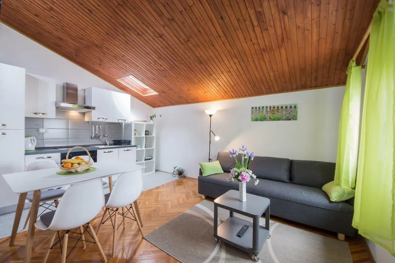 Apartment Ferienwohnung Piccola Pineta Pula